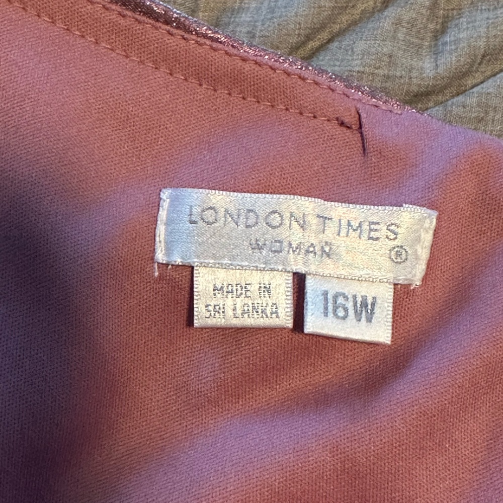 London Times Dress Size 16W purple Tiered Cap Sleeve Midi 💜 - Picture 5 of 11